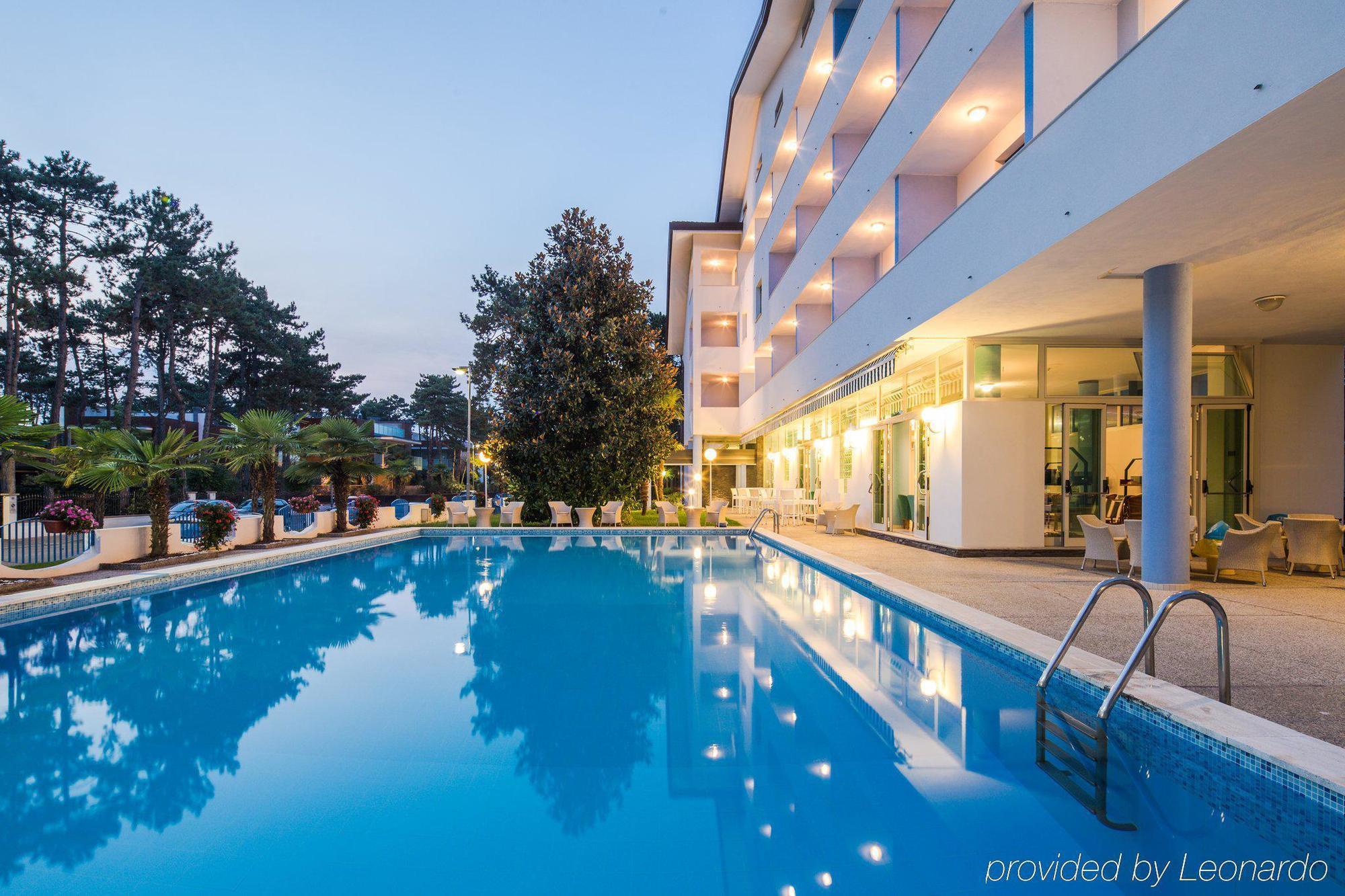 Hotel Olympia ลินญาโน ซับเบียโดโร ภายนอก รูปภาพ